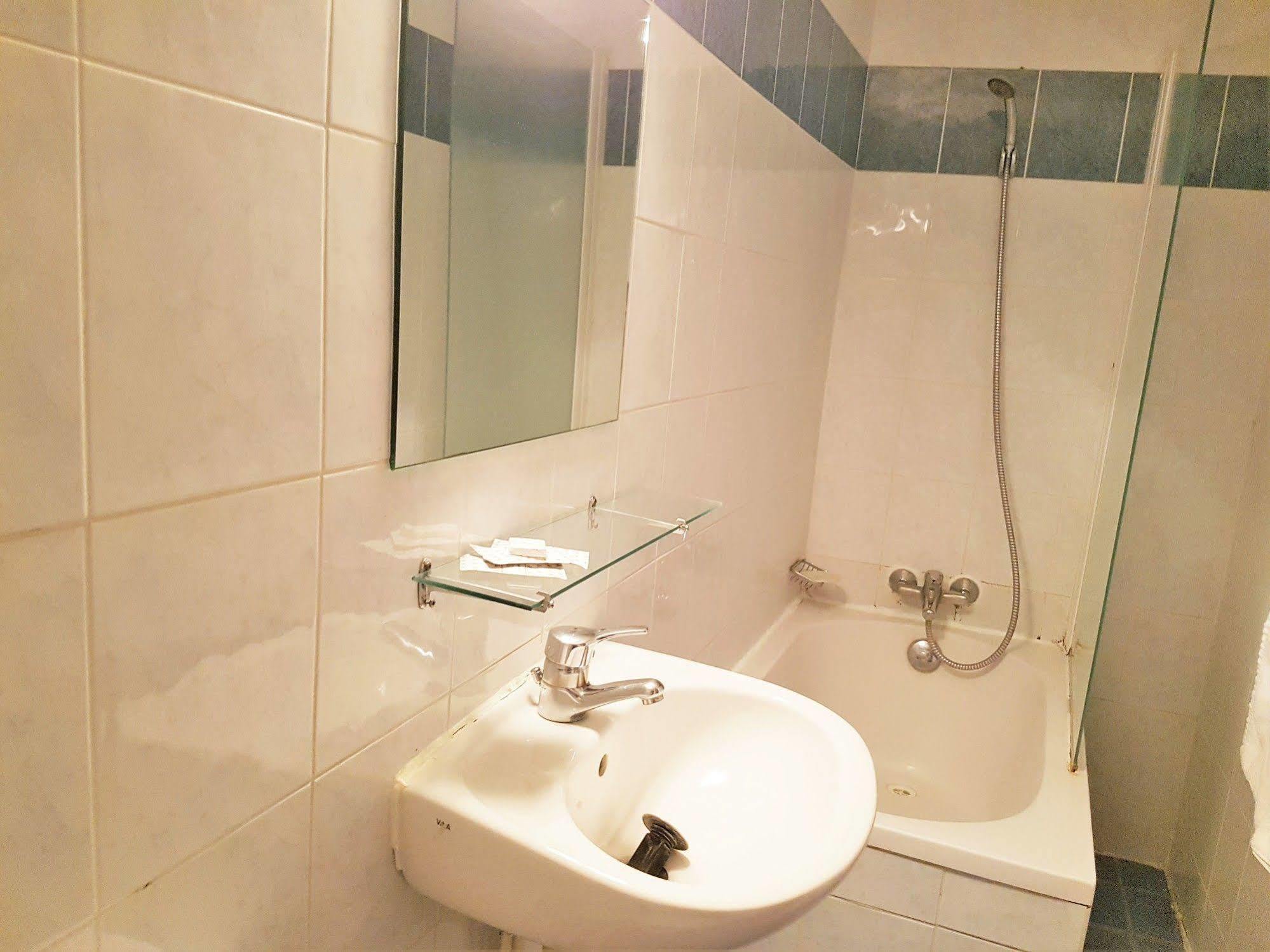 Hotel Ibis Styles Gare De L'est Magenta Paris